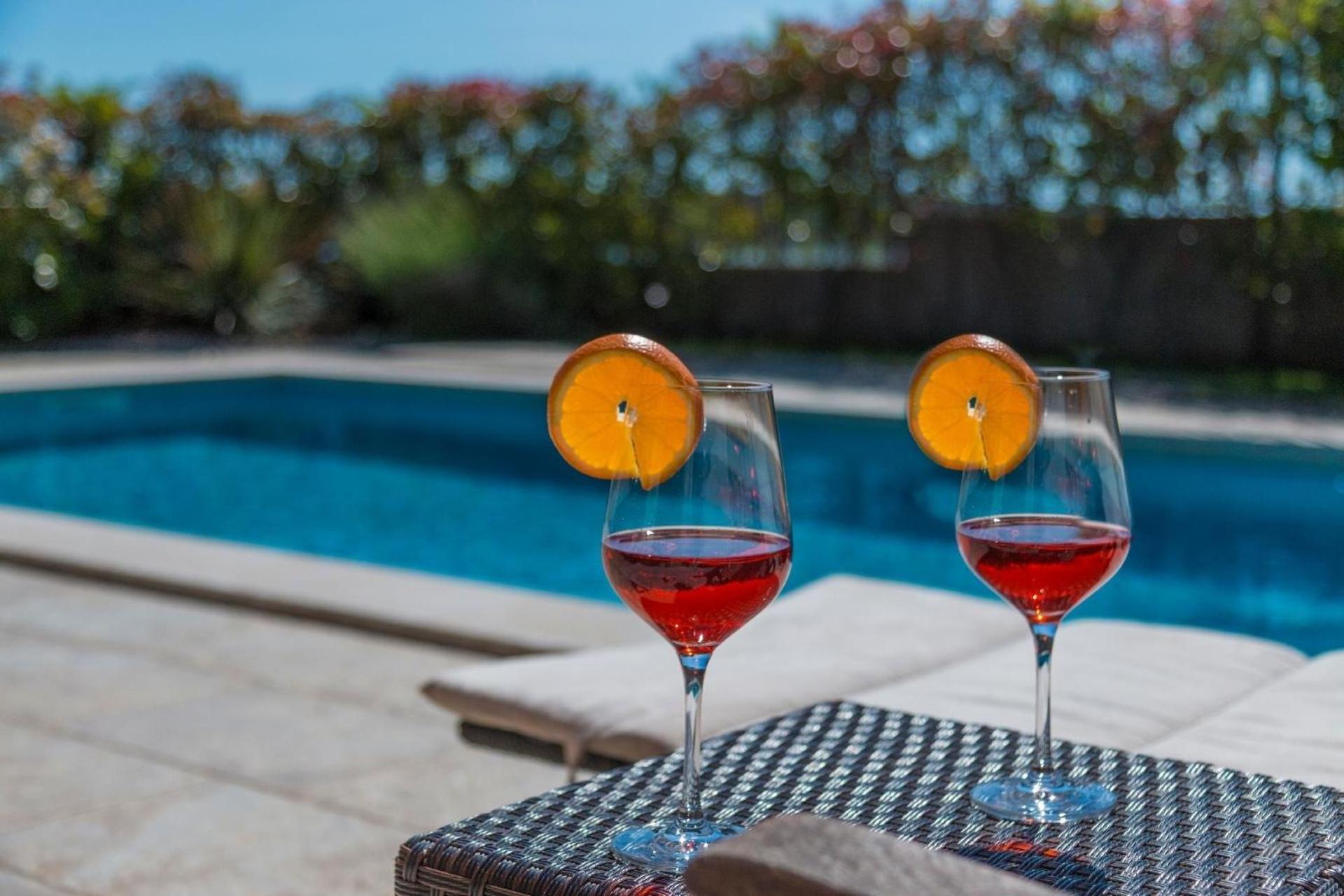 Ferienhaus In Pomer Mit Privatem Beheizten Pool Und Meerblick Exteriör bild